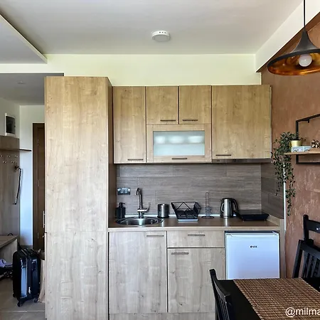 Apartment Milmari *